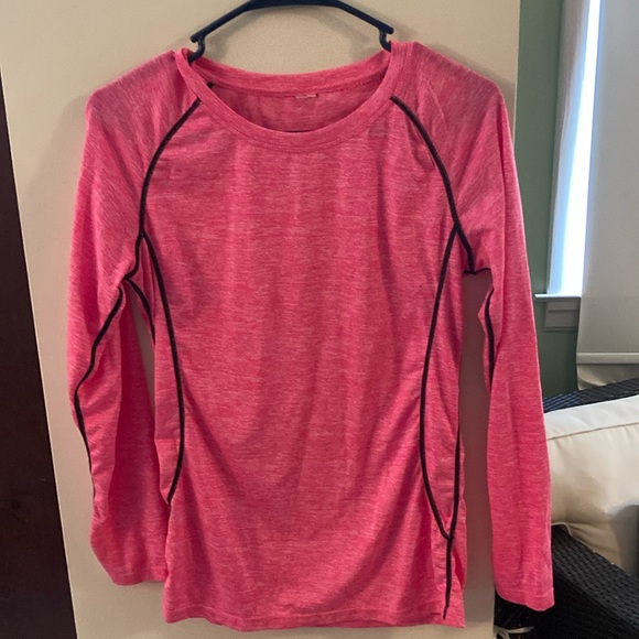 NWOT
Bundle of 2 Dri fit long sleeve shirts - Picture 2 of 5